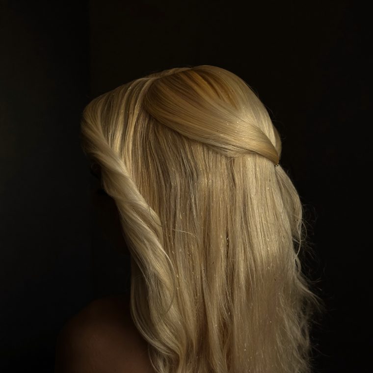 Full head of luminous hand-painted highlights