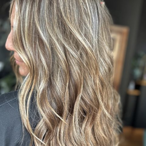 Dimensional blonde balayage waves